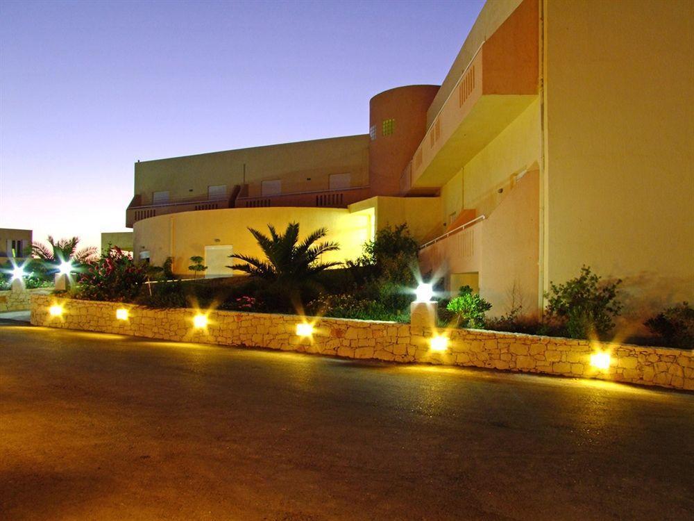 סיטייה Hotel Sea Breeze מראה חיצוני תמונה