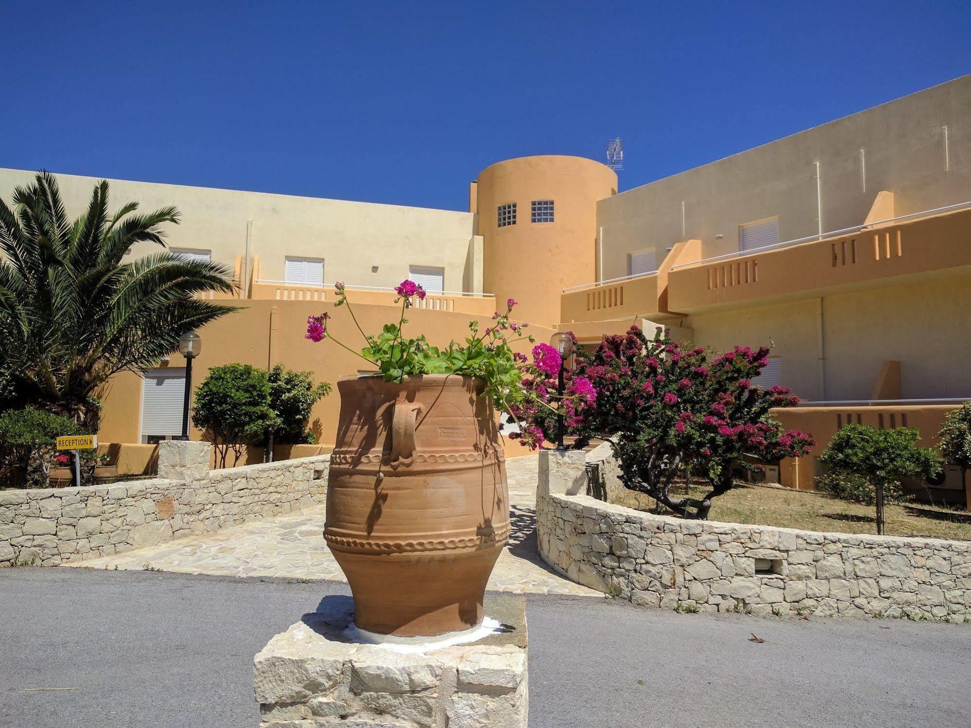 סיטייה Hotel Sea Breeze מראה חיצוני תמונה