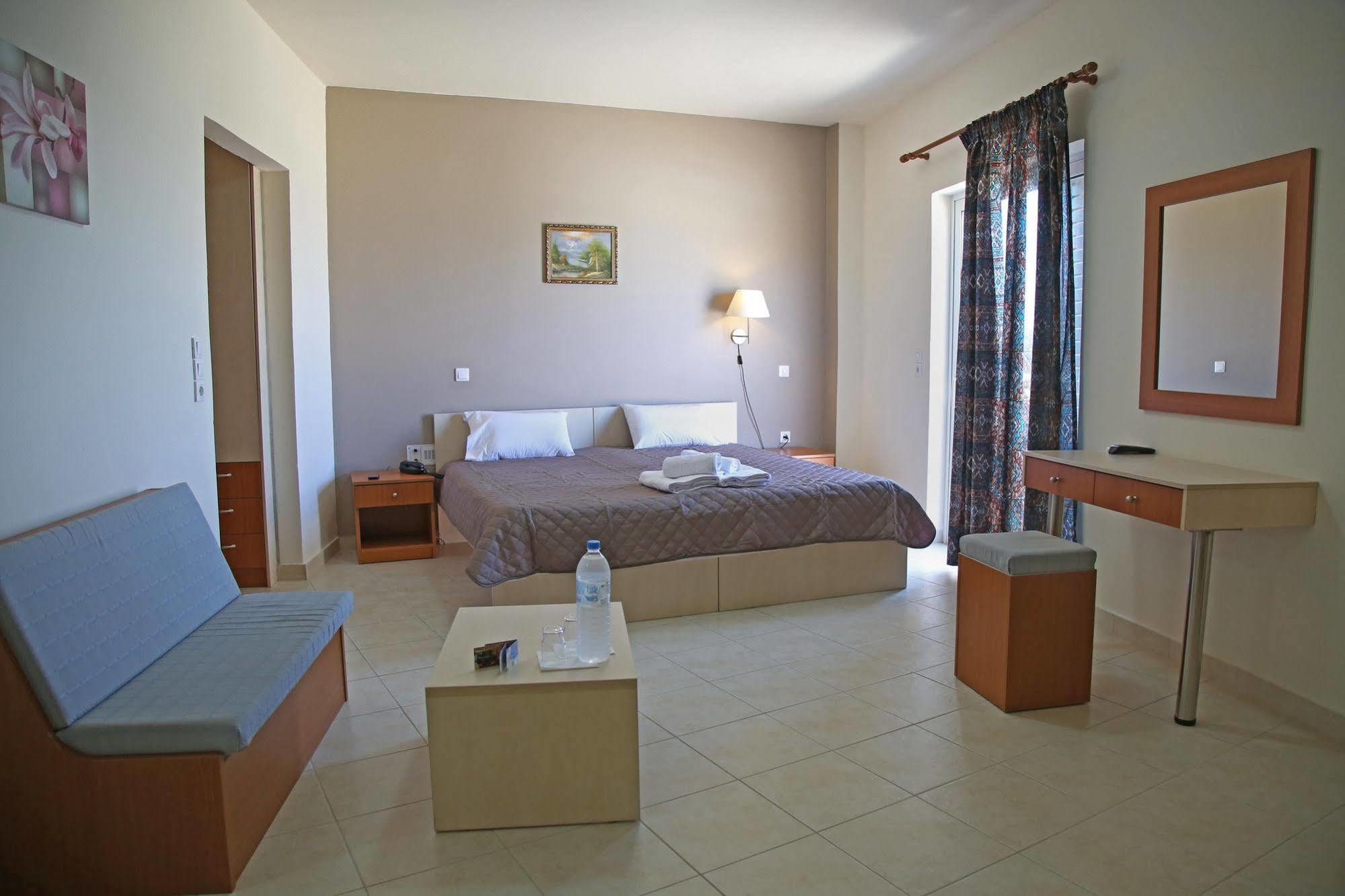 סיטייה Hotel Sea Breeze מראה חיצוני תמונה